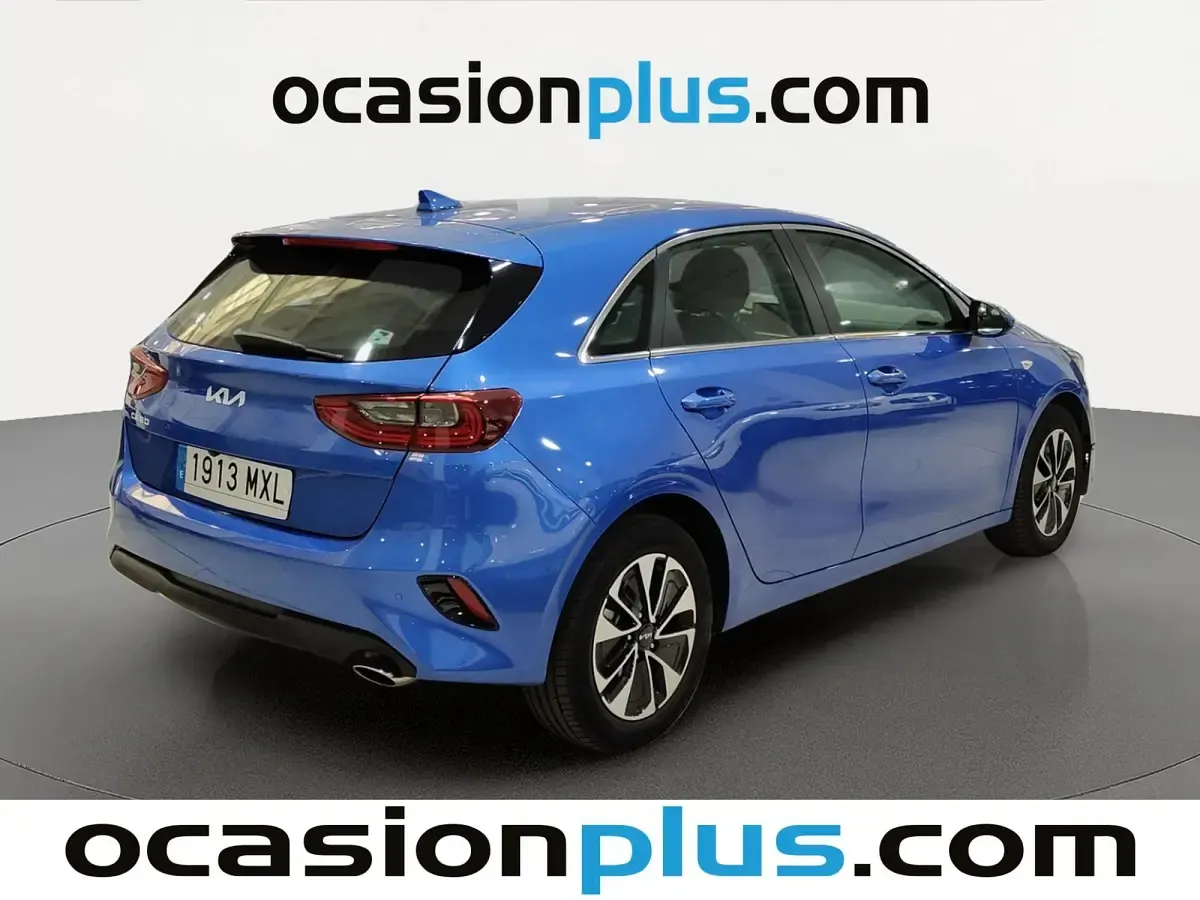 Usado Kia Ceed 101 CV (74 kW) 2024 Azul Utilitario