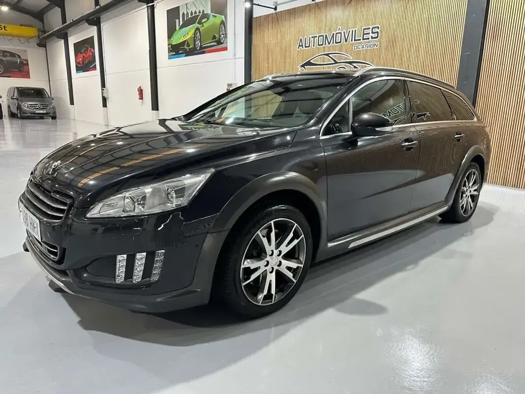 Usado Peugeot 508 200 CV (147 kW) 2012 Negro SUV
