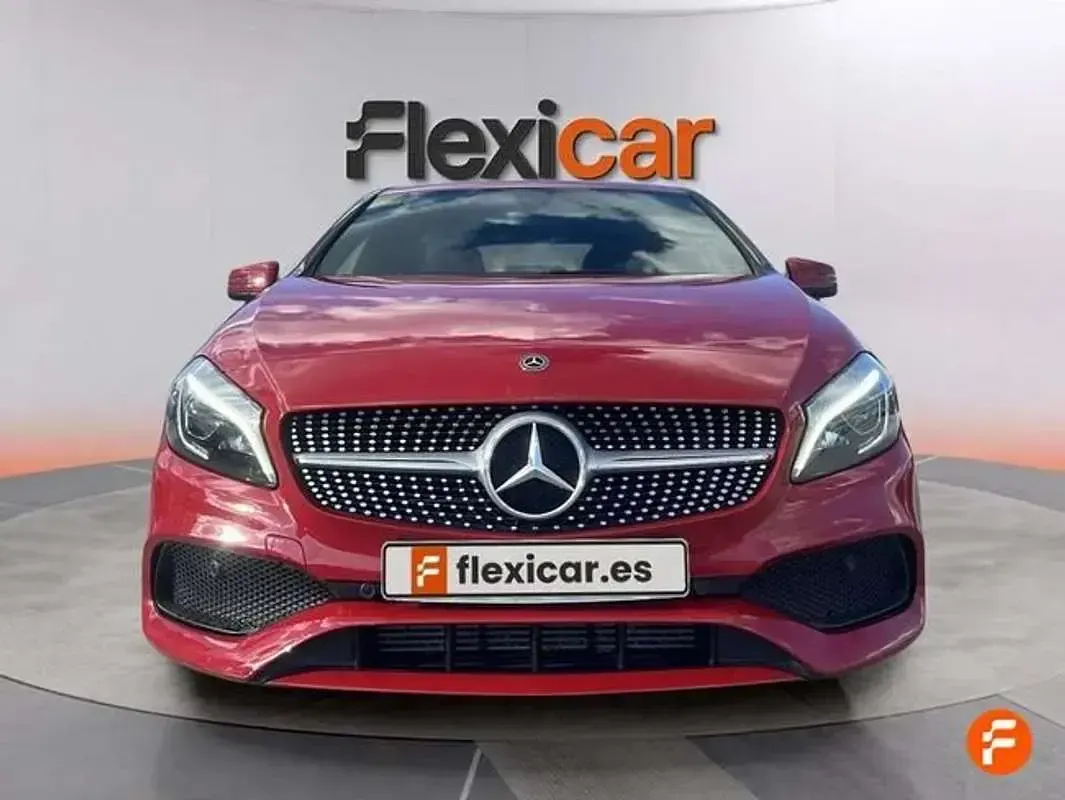 Usado Mercedes A200 139 CV (102 kW) 2018 Rojo Utilitario