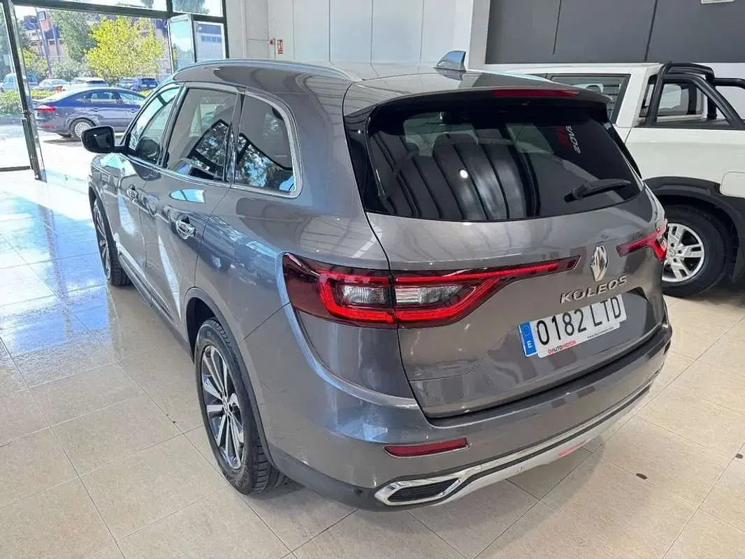 Usado Renault Koleos Zen 184 CV (135 kW) 2021 Gris SUV