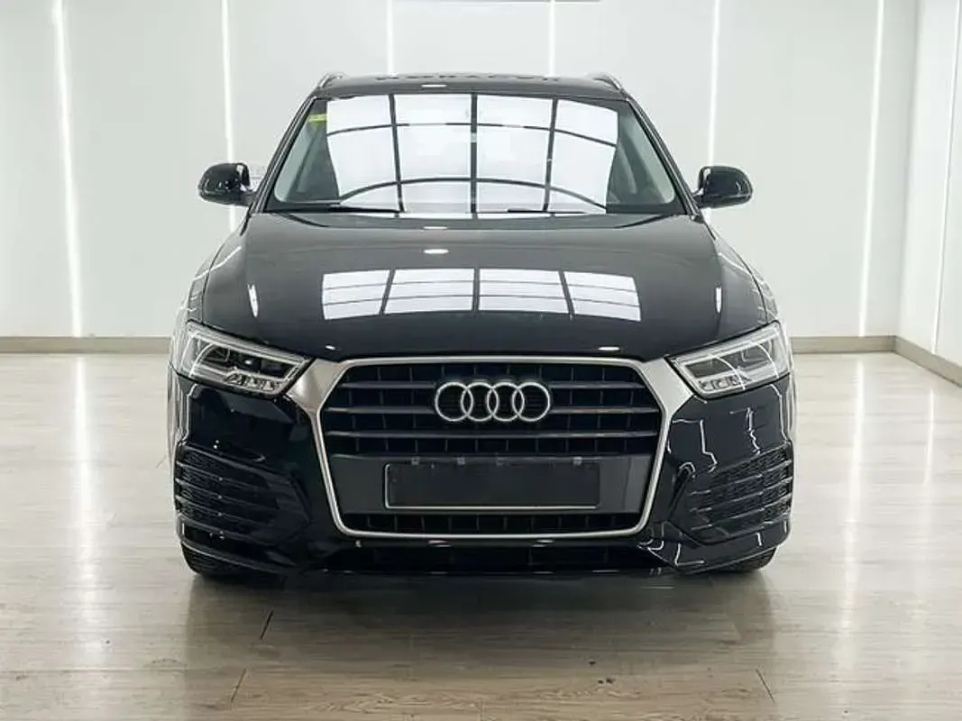 Usado Audi Q3 Attraction 150 CV (110 kW) 2018 Negro SUV