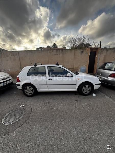 Blanco Usado 1998 VW Golf Conceptline Berlina | 900 € (Super precio) - Imagen 1/4