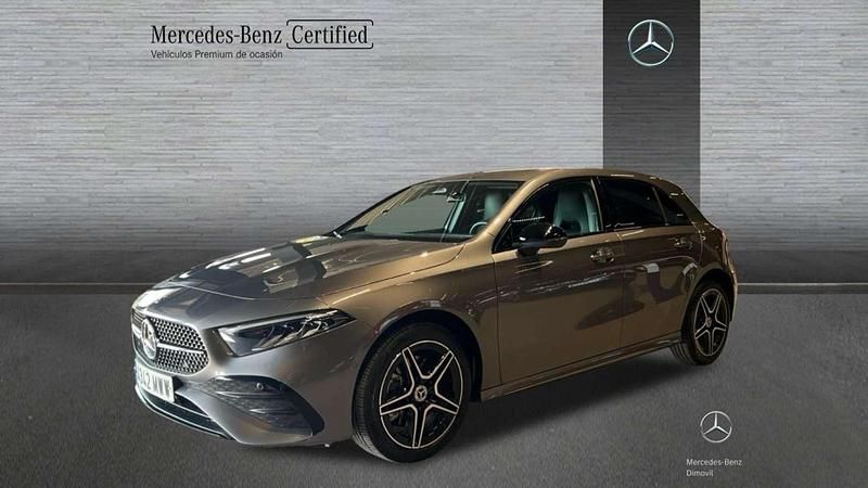 Gris Usado 2024 Mercedes A250 Advanced Utilitario | 35.900 € (Caro) - Imagen 1/4
