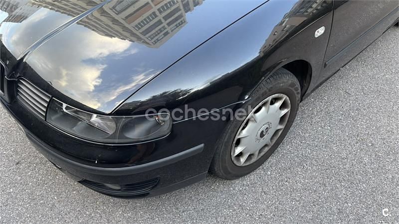 Usado Seat Toledo 102 CV (75 kW) 2004 Negro Berlina