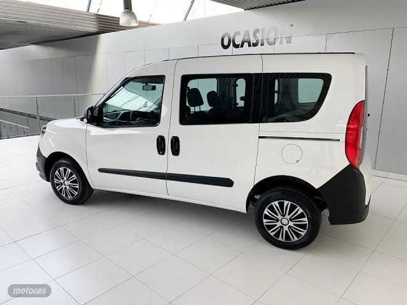 Usado Fiat Doblò 2018 Blanco Monovolumen