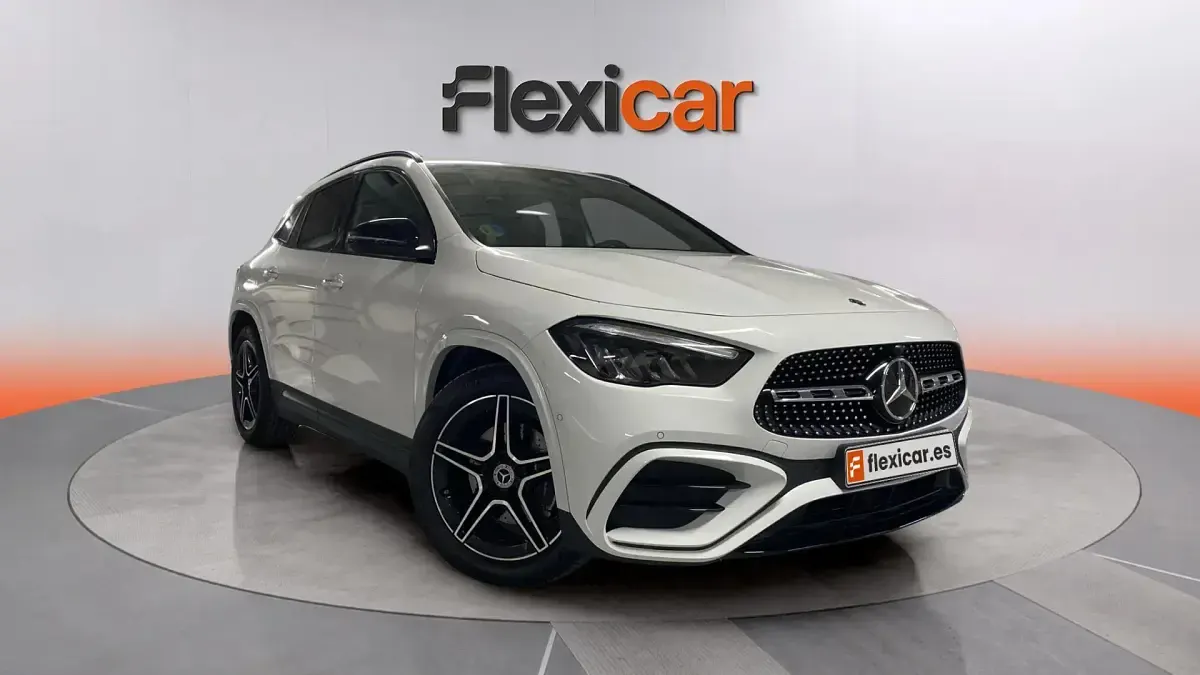 Usado Mercedes GLA200 163 CV (119 kW) 2024 SUV
