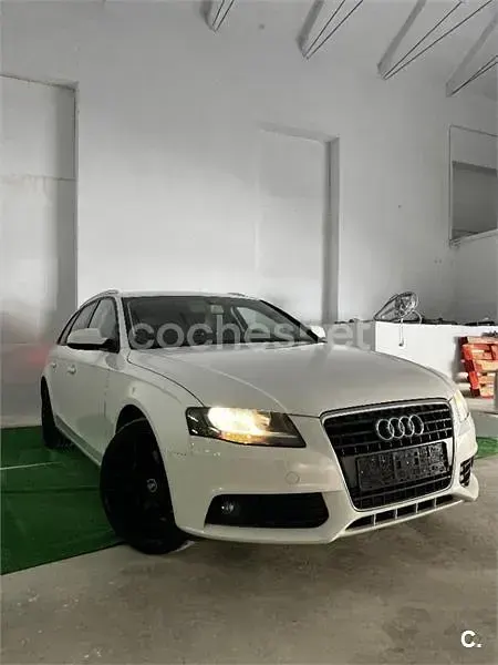 Usado Audi A4 143 CV (105 kW) 2011 Blanco Familiar