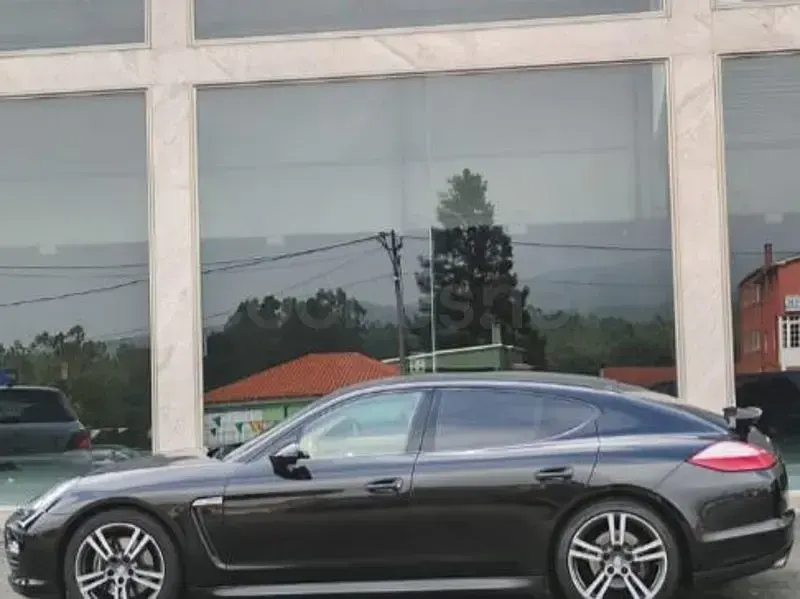 Usado Porsche Panamera 250 CV (183 kW) 2012 Negro Utilitario