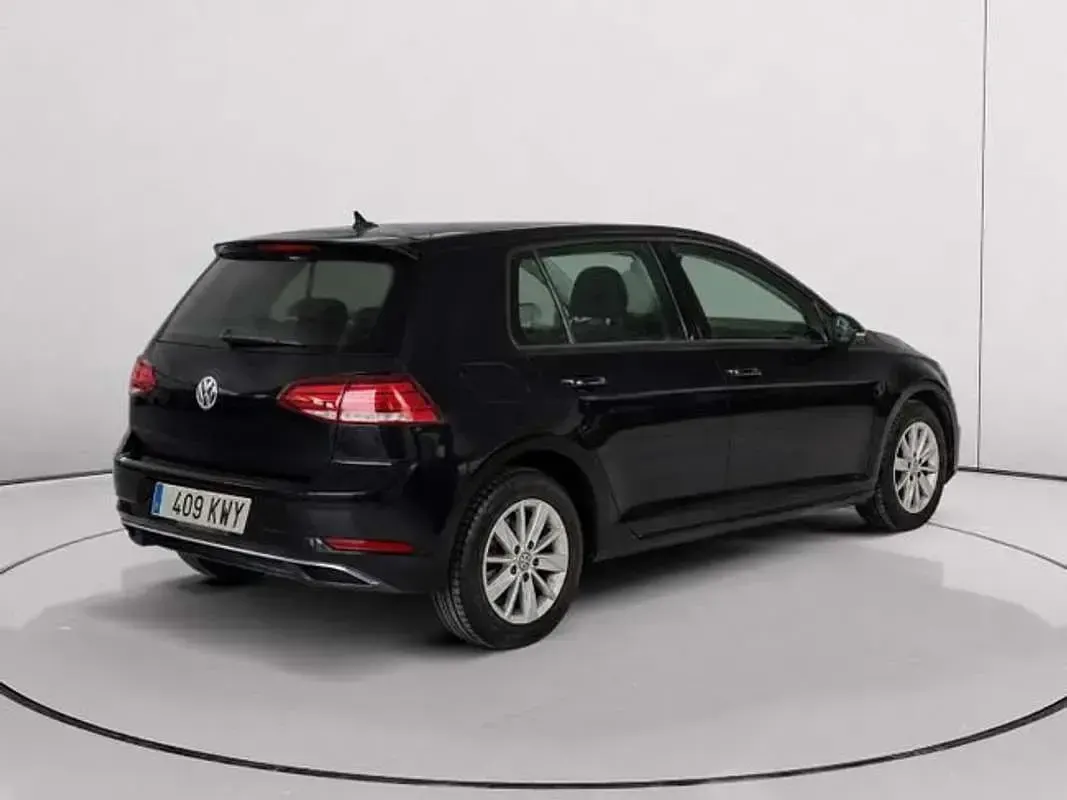 Usado VW Golf VII 116 CV (85 kW) 2019 Negro Utilitario