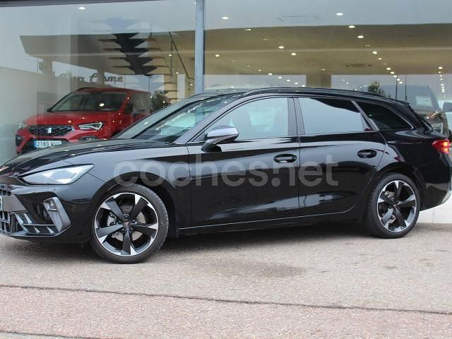 Usado Cupra Leon 150 CV (110 kW) 2024 Negro Familiar
