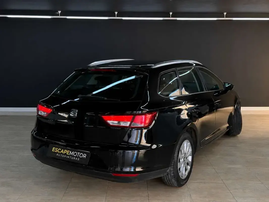 Usado Seat Leon ST Reference 110 HP (80 kW) 2015 Preto Carrinha