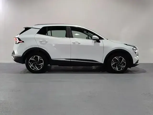 Usado Kia Sportage 136 CV (100 kW) 2024 Blanco SUV