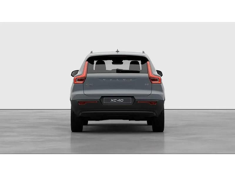 Ny Volvo XC40 Plus 163 HK (119 kW) 2026 Grå SUV