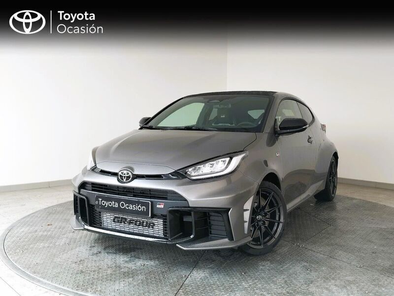 Gris Nuevo 2025 Toyota Yaris Utilitario | 49.600 € - Imagen 1/4