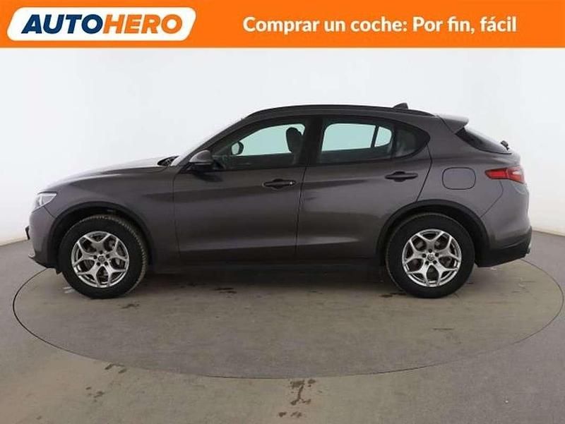 Usado Alfa Romeo Stelvio 201 CV (147 kW) 2019 Gris SUV