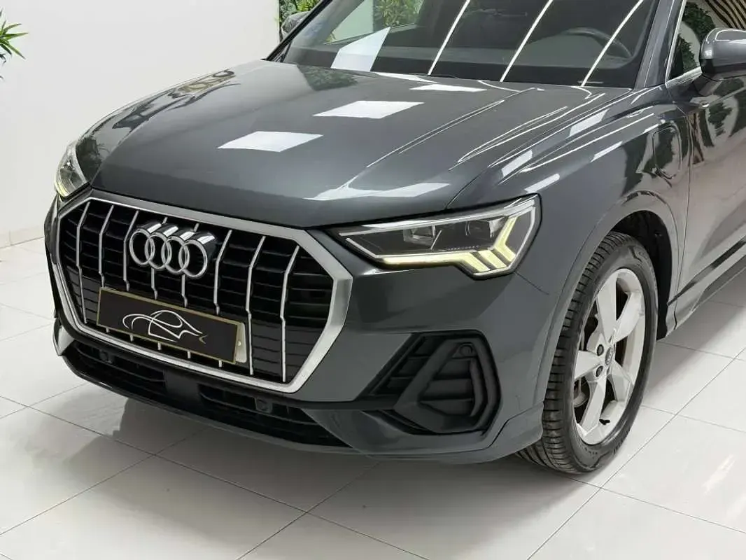 Usado Audi Q3 S-Line 245 CV (180 kW) 2021 Gris SUV