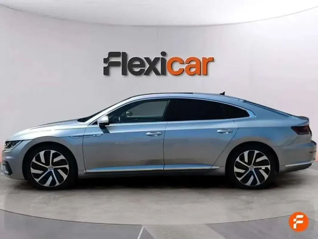 Usado VW Arteon R-line 190 CV (139 kW) 2019 Gris Utilitario