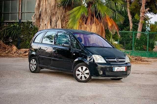 Negro Usado 2005 Opel Meriva Cosmo Monovolumen | 2800 € - Imagen 1/4