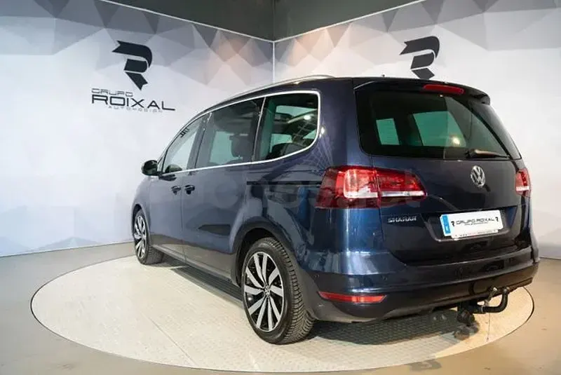 Usado VW Sharan Sportline 150 CV (110 kW) 2017 Azul Monovolumen