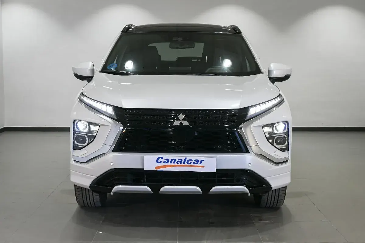 Usado Mitsubishi Eclipse Cross 188 CV (138 kW) 2022 Blanco perlado SUV
