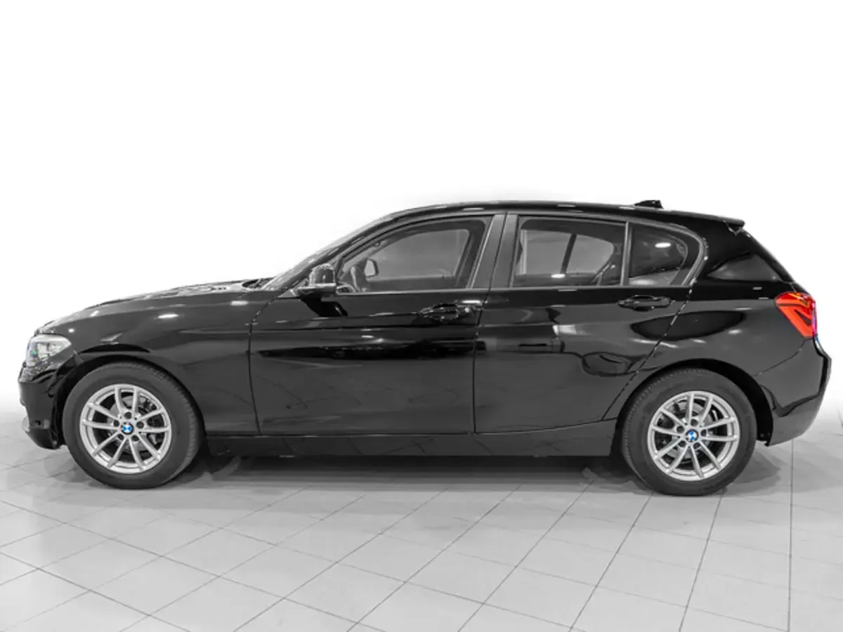 Usado BMW 116 109 CV (80 kW) 2019 Negro Utilitario