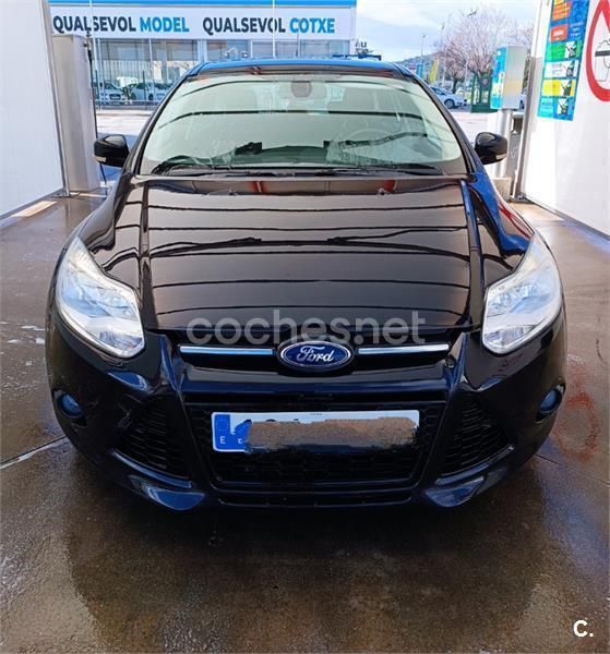 Negro Usado 2014 Ford Focus Trend Berlina | 9250 € (Precio justo) - Imagen 1/4
