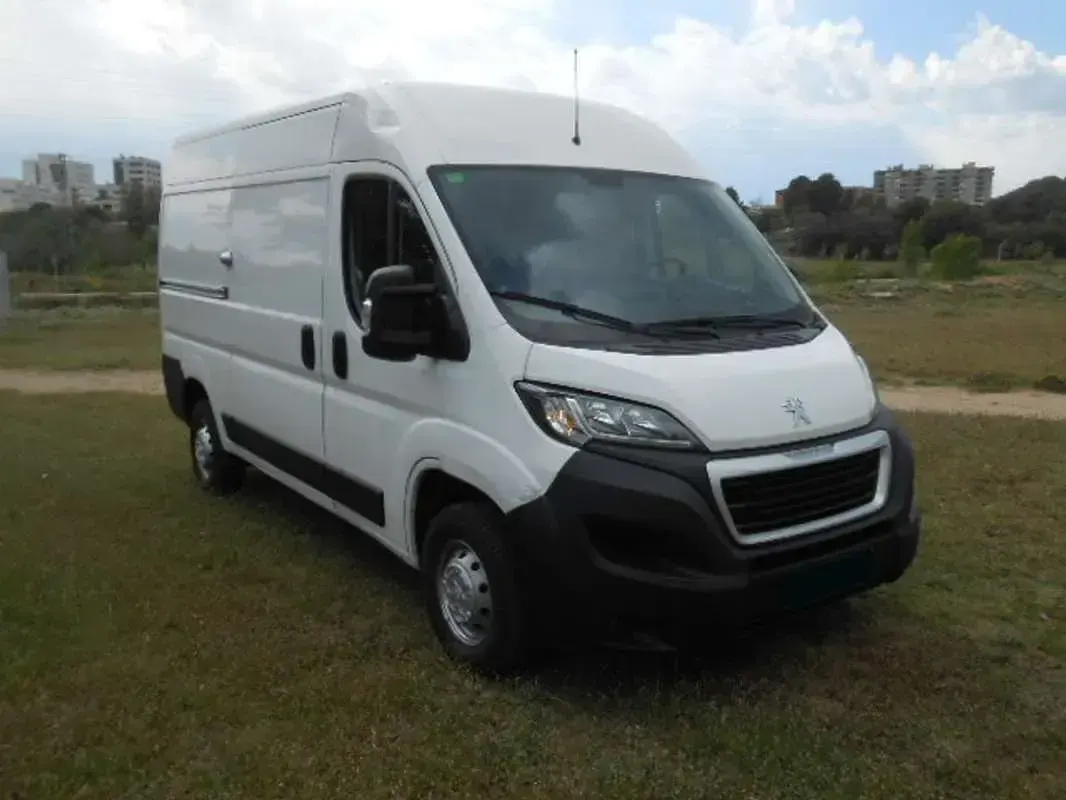 Usado Peugeot Boxer 110 CV (80 kW) 2018 Blanco Van
