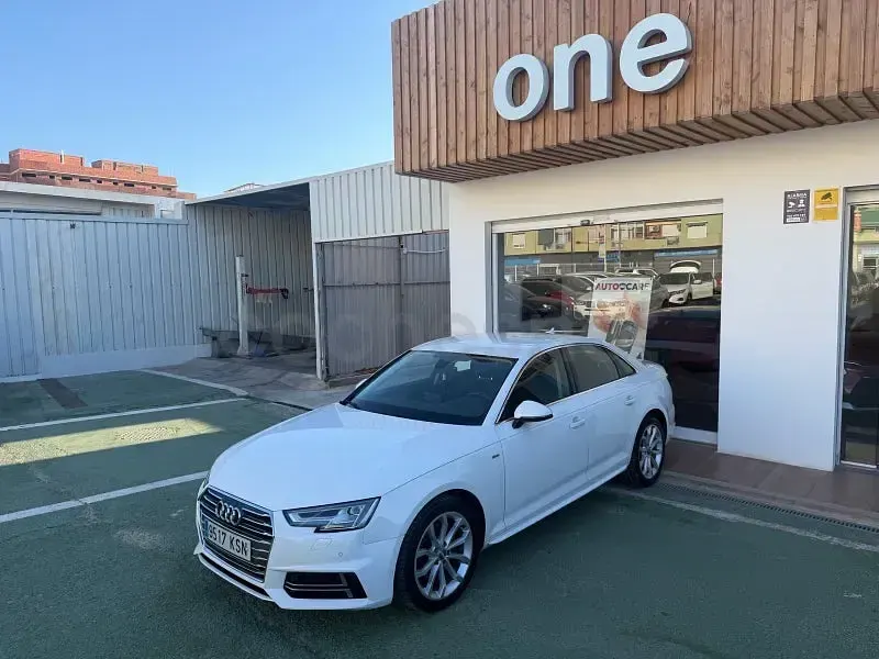 Usado Audi A4 S-Line 150 CV (110 kW) 2018 Blanco Berlina