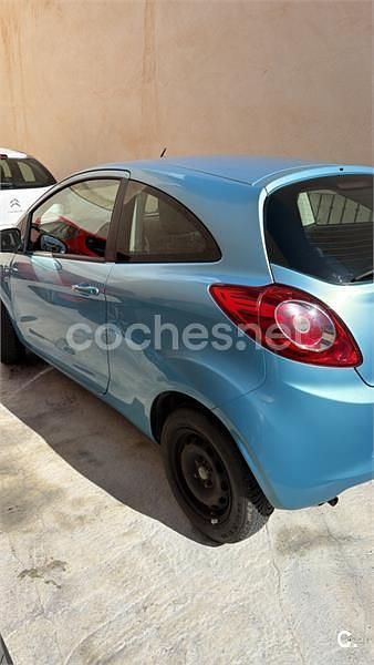 Usado Ford Ka Titanium 69 CV (50 kW) 2011 Azul Utilitario