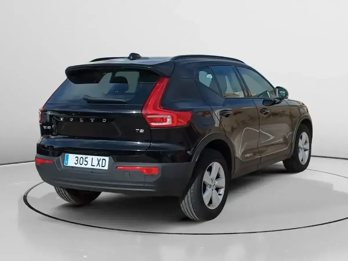 Usado Volvo XC40 129 CV (94 kW) 2022 Negro SUV
