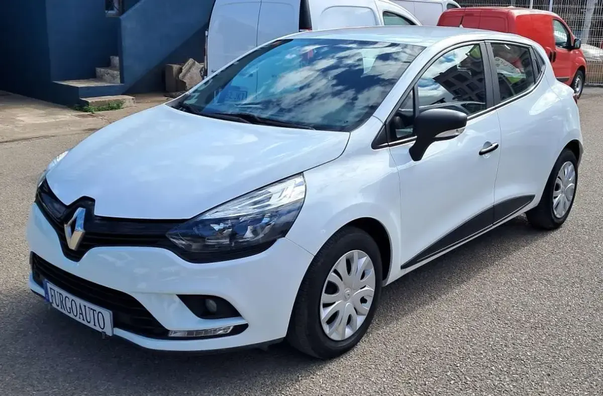 Usado Renault Clio Business 90 CV (66 kW) 2019 Blanco Utilitario