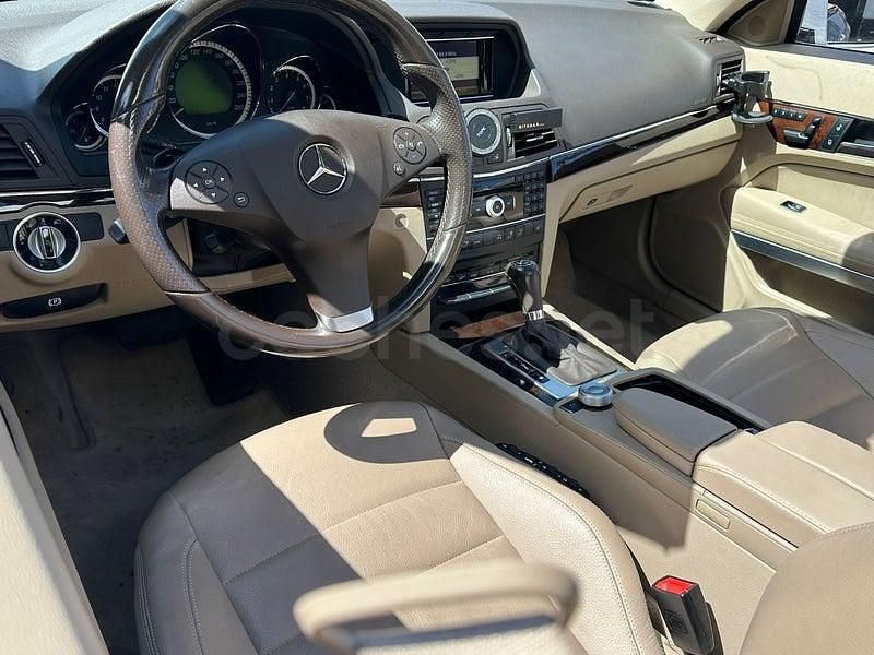 Usado Mercedes E350 Elegance 292 CV (214 kW) 2010 Gris / plata Descapotable