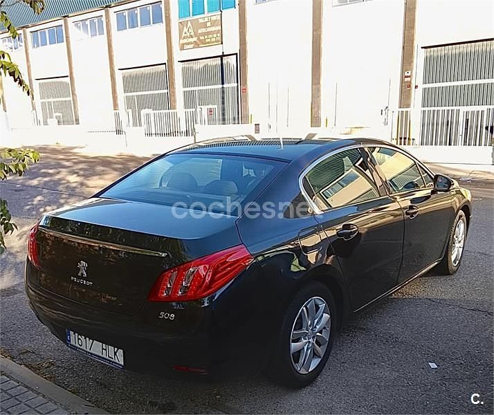 Usado Peugeot 508 Active 156 CV (114 kW) 2012 Negro Berlina