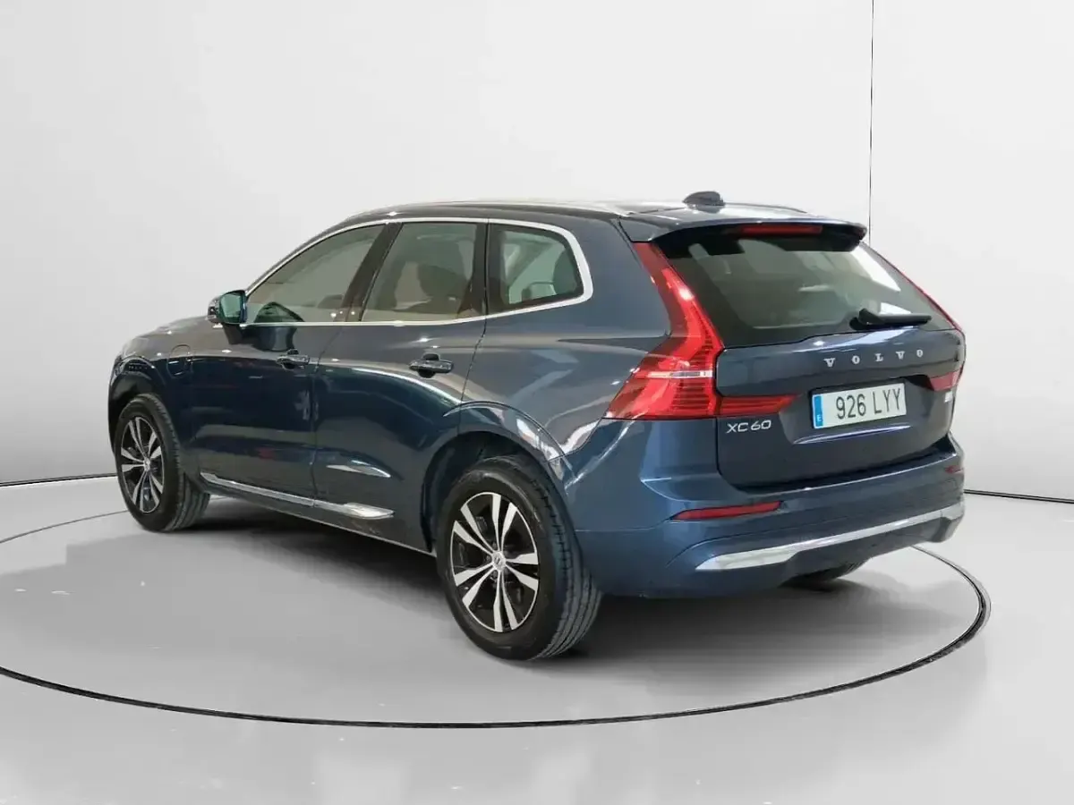 Usado Volvo XC40 Core 253 HP (186 kW) 2022 Azul SUV