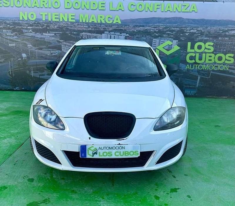 Blanco Usado 2011 Seat Leon Utilitario | 7050 € (Precio justo) - Imagen 1/4