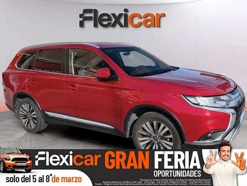 Usado Mitsubishi Outlander Motion 150 CV (110 kW) 2021 Rojo SUV