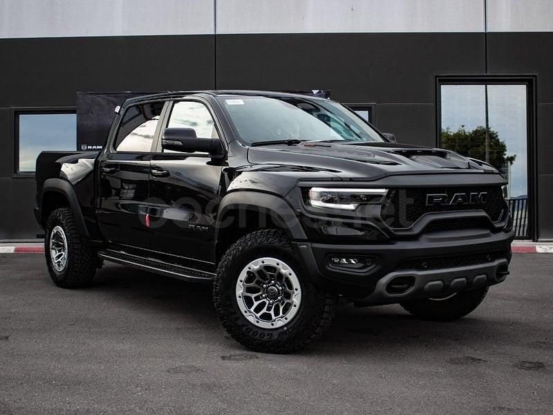 Usado RAM 1500 702 CV (516 kW) 2023 Negro Pickup/Camioneta