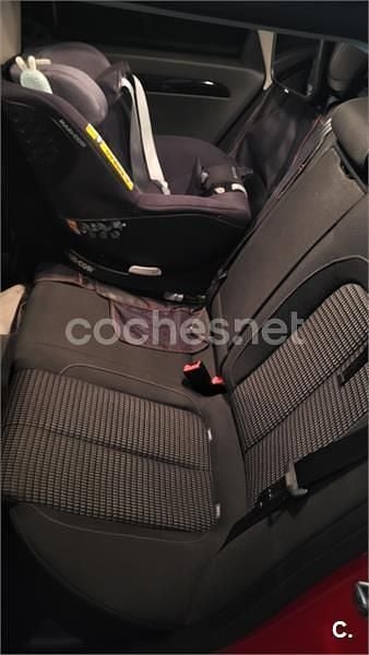 Usado Seat Exeo Ecomotive 143 CV (105 kW) 2012 Rojo Familiar