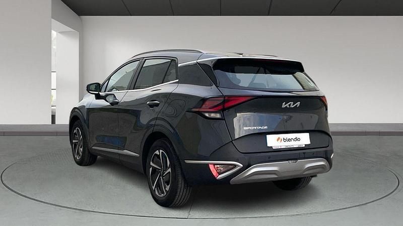 Usado Kia Sportage 136 CV (100 kW) 2023 Gris SUV