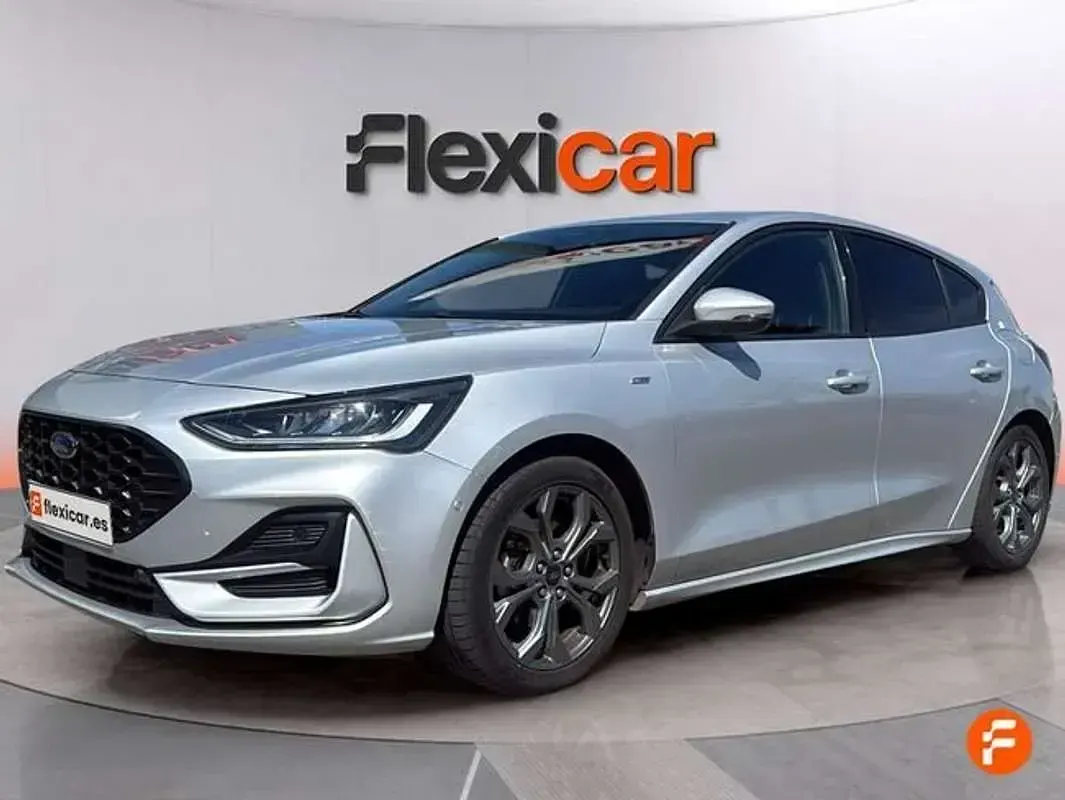Usado Ford Focus ST-Line 155 CV (114 kW) 2023 Gris Berlina