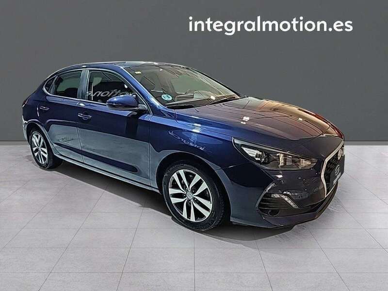 Azul Usado 2020 Hyundai i30 Berlina | 16.500 € (Precio justo) - Imagen 1/2