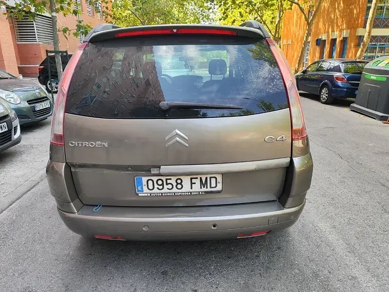 Usado Citroën Grand C4 Picasso 110 CV (80 kW) 2007 Beige Monovolumen