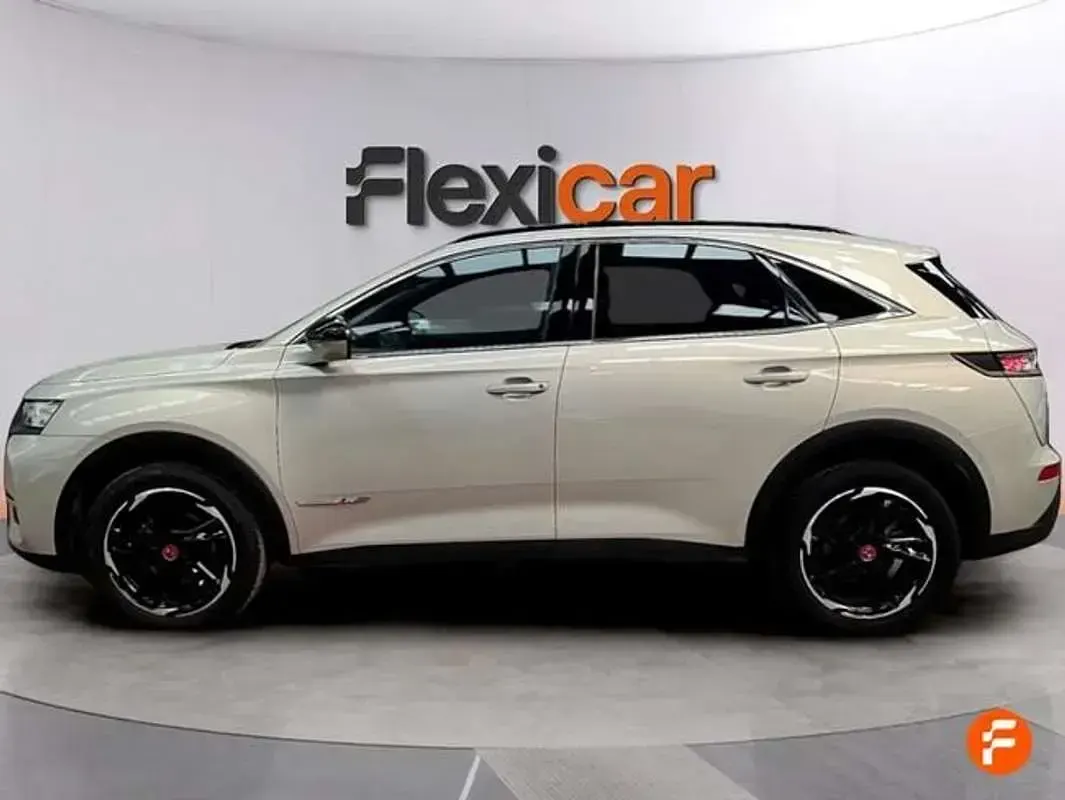Usado DS Automobiles DS7 Crossback 131 CV (96 kW) 2021 Gris SUV