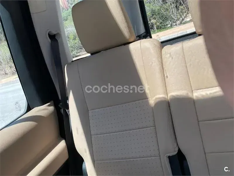 Usado Land Rover Discovery HSE 190 CV (139 kW) 2008 Beige SUV