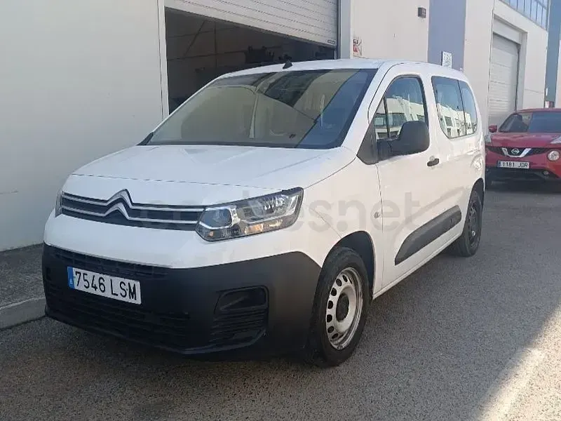 Usado Citroën Berlingo Live 102 CV (75 kW) 2021 Blanco Monovolumen