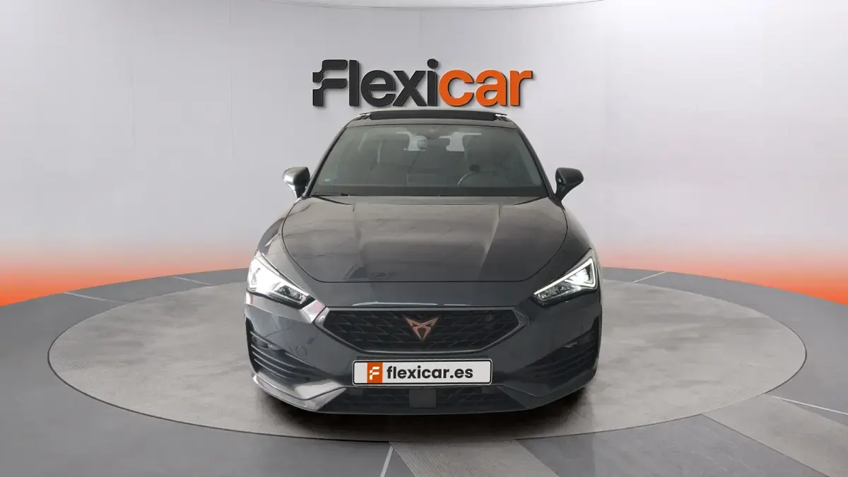 Usado Cupra Leon 150 CV (110 kW) 2023 Gris Berlina