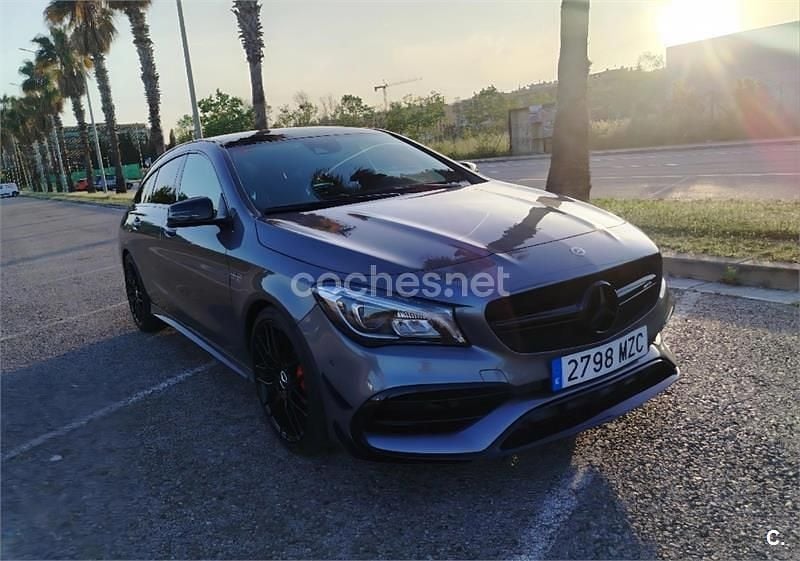 Usado Mercedes CLA45 AMG Shooting Brake 381 CV (280 kW) 2017 Gris / plata Familiar