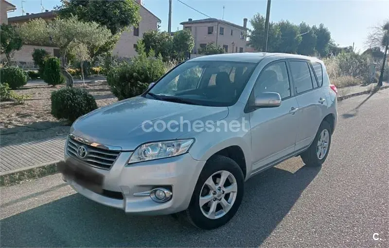 Usado Toyota RAV4 Advance 150 CV (110 kW) 2010 Gris / plata SUV