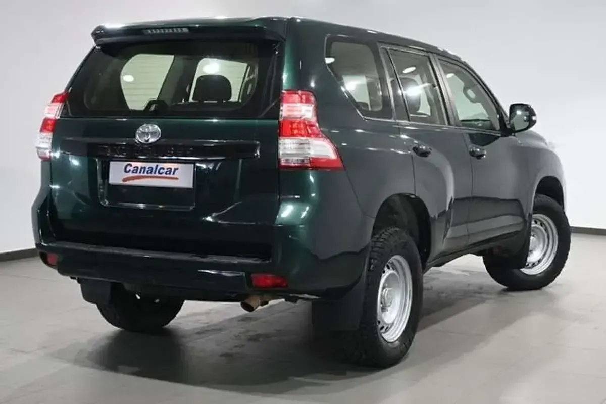 Usado Toyota Land Cruiser 177 CV (130 kW) 2016 Verde SUV