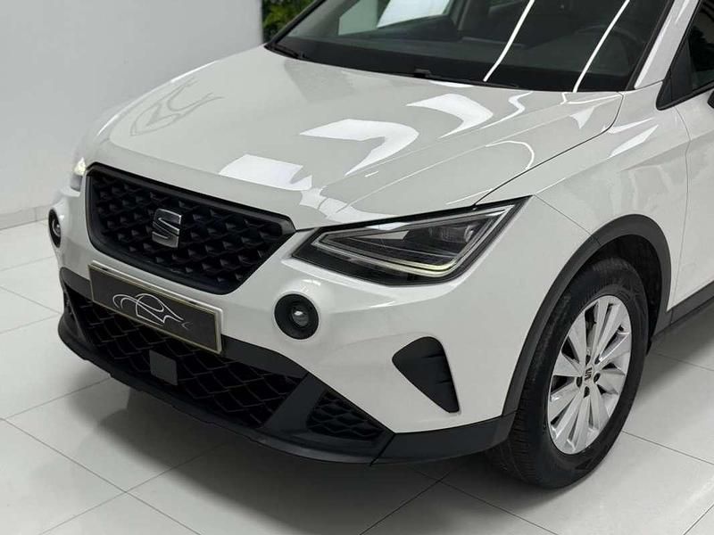 Usado Seat Arona Style 110 CV (80 kW) 2021 Blanco SUV